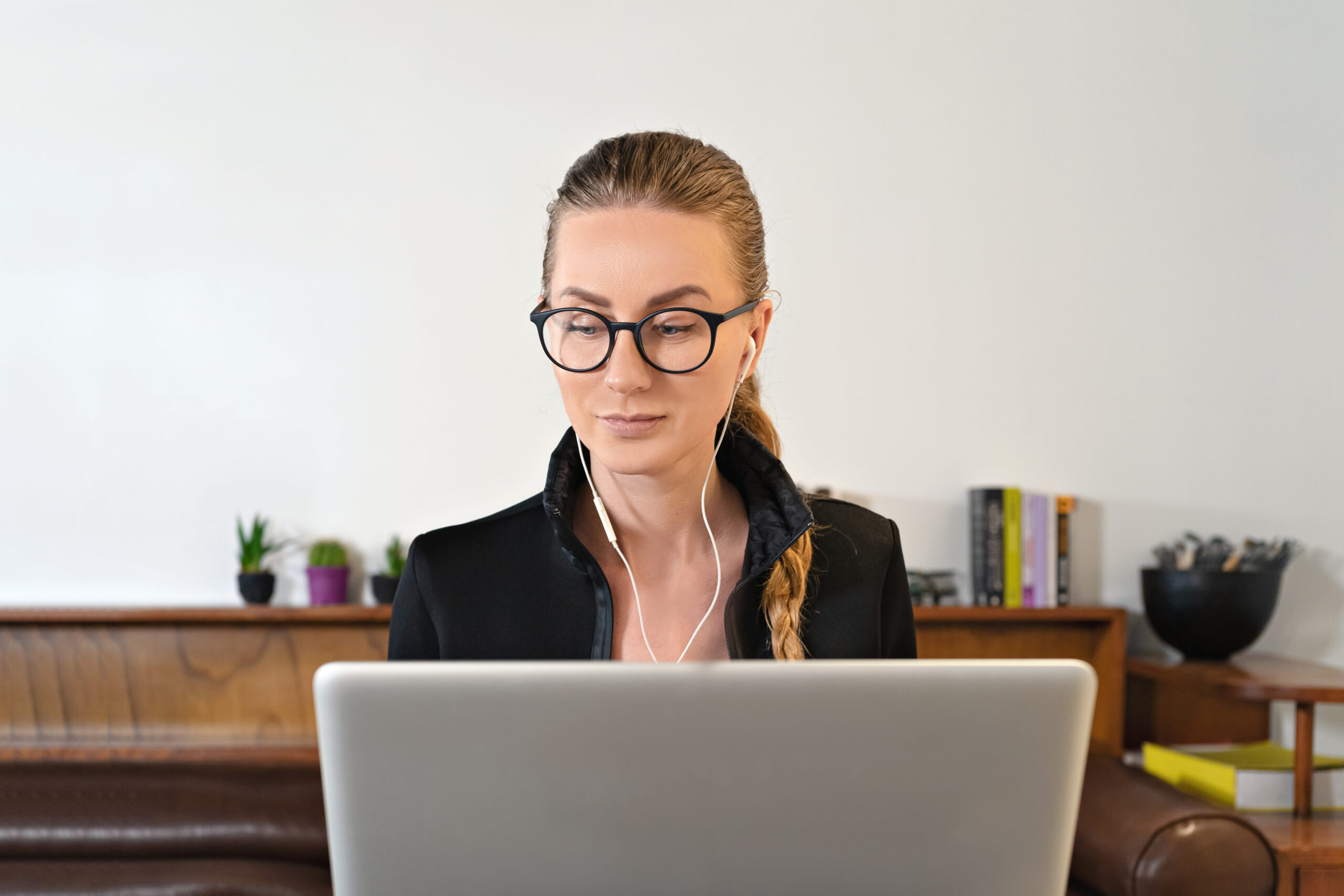 business woman online student teacher coach psycho 2024 11 29 22 29 06 utc scaled